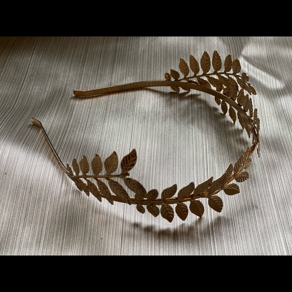 Wedding Bridal Hair Accessory - Picture 3 of 4